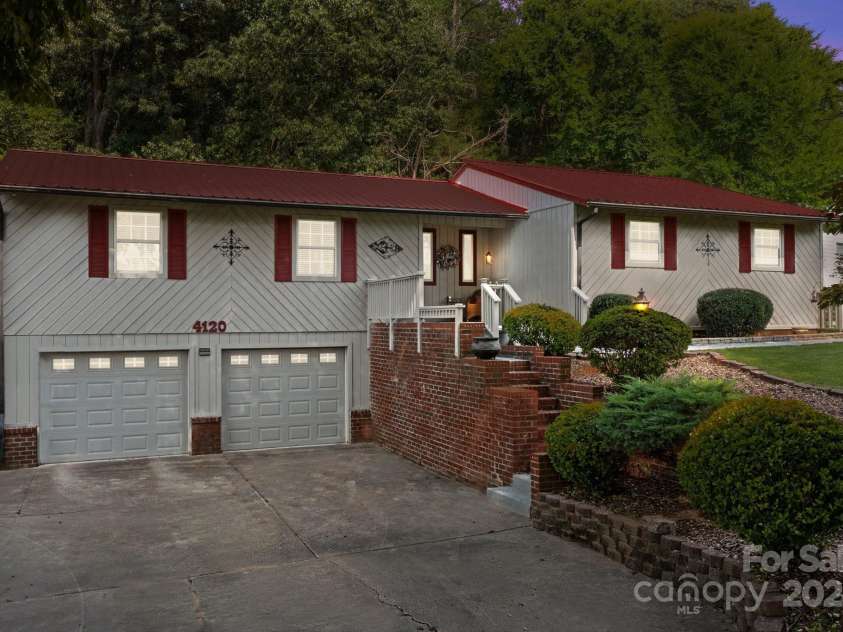 4120 Statesville Boulevard, Salisbury, NC 28147.  MLS# CAR4173800, YatesRealty ID 1446. 