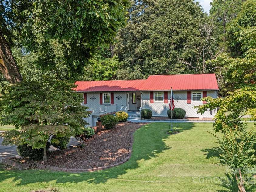 4120 Statesville Boulevard, Salisbury, NC 28147.  MLS# CAR4173800, YatesRealty ID 1446. 