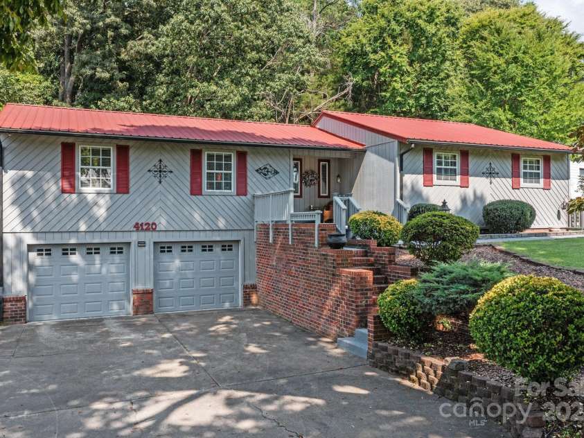 4120 Statesville Boulevard, Salisbury, NC 28147.  MLS# CAR4173800, YatesRealty ID 1446. 