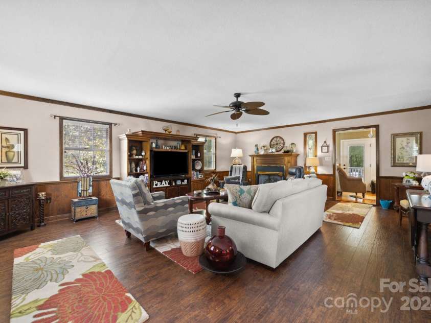 4120 Statesville Boulevard, Salisbury, NC 28147.  MLS# CAR4173800, YatesRealty ID 1446. 