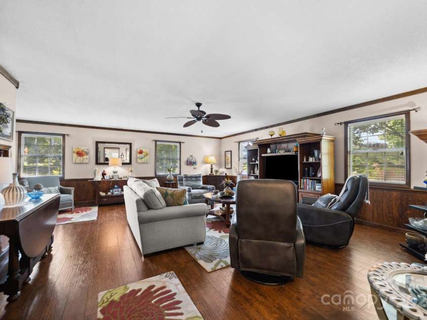 4120 Statesville Boulevard, Salisbury, NC 28147.  MLS# CAR4173800, YatesRealty ID 1446. 