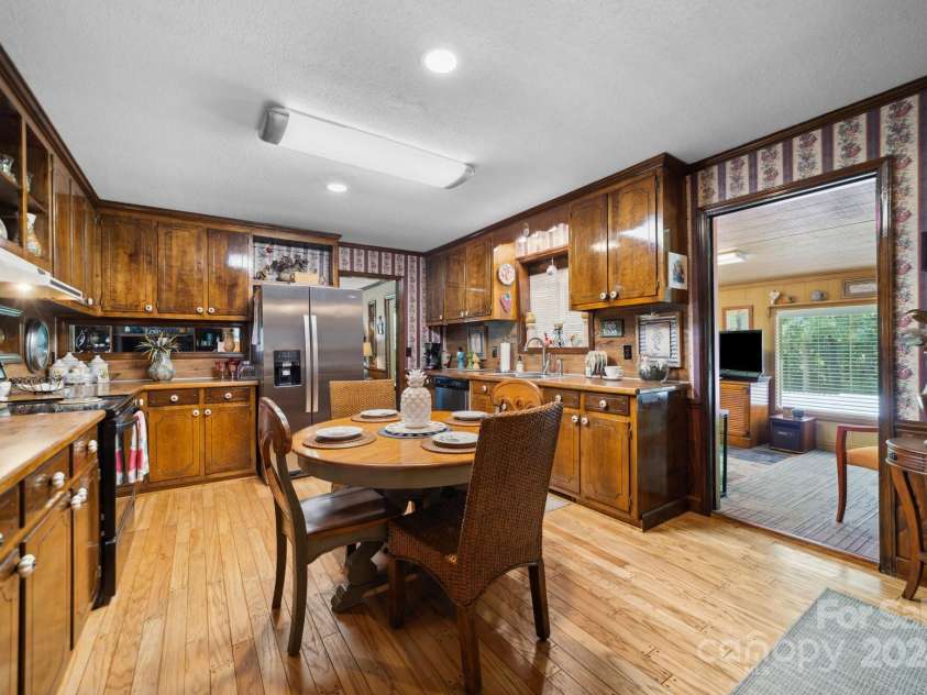 4120 Statesville Boulevard, Salisbury, NC 28147.  MLS# CAR4173800, YatesRealty ID 1446. 