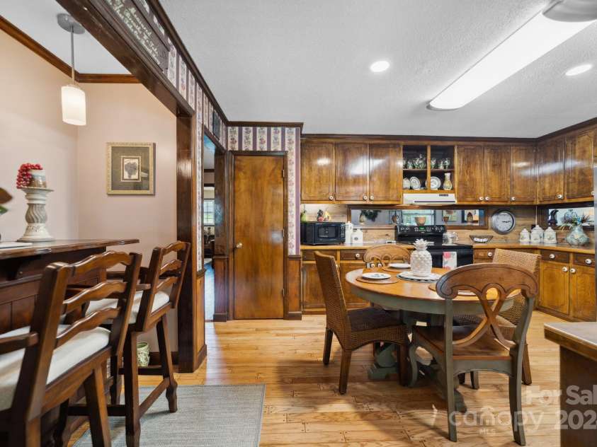 4120 Statesville Boulevard, Salisbury, NC 28147.  MLS# CAR4173800, YatesRealty ID 1446. 