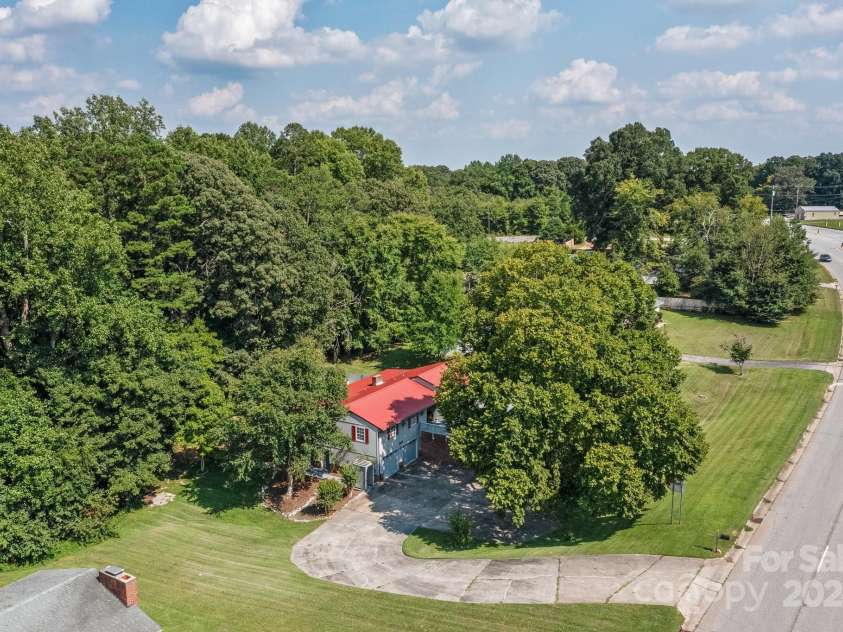 4120 Statesville Boulevard, Salisbury, NC 28147.  MLS# CAR4173800, YatesRealty ID 1446. 
