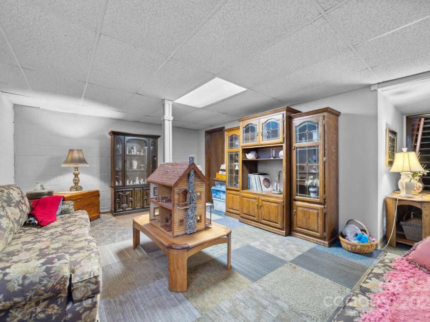 4120 Statesville Boulevard, Salisbury, NC 28147.  MLS# CAR4173800, YatesRealty ID 1446. 
