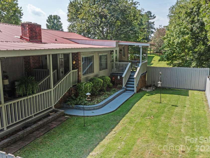 4120 Statesville Boulevard, Salisbury, NC 28147.  MLS# CAR4173800, YatesRealty ID 1446. 