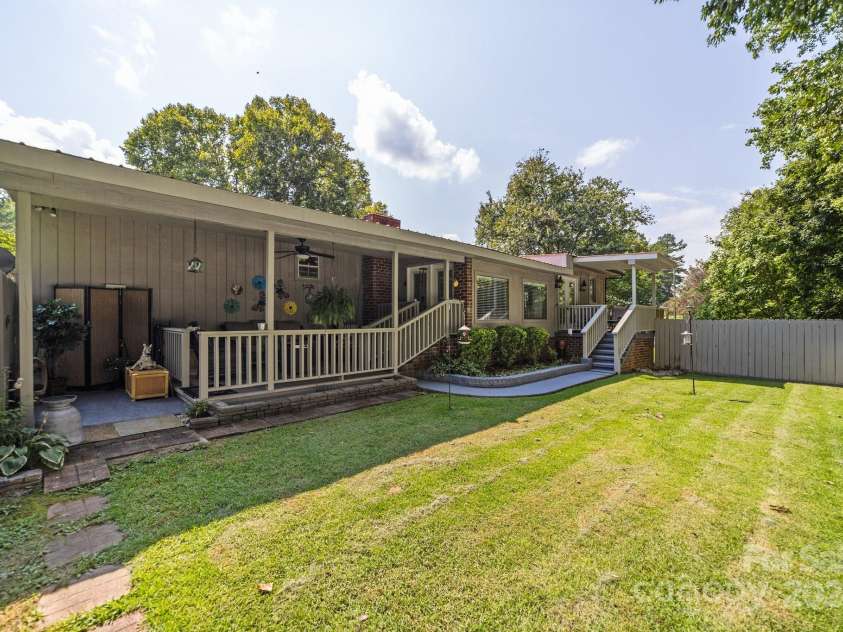 4120 Statesville Boulevard, Salisbury, NC 28147.  MLS# CAR4173800, YatesRealty ID 1446. 