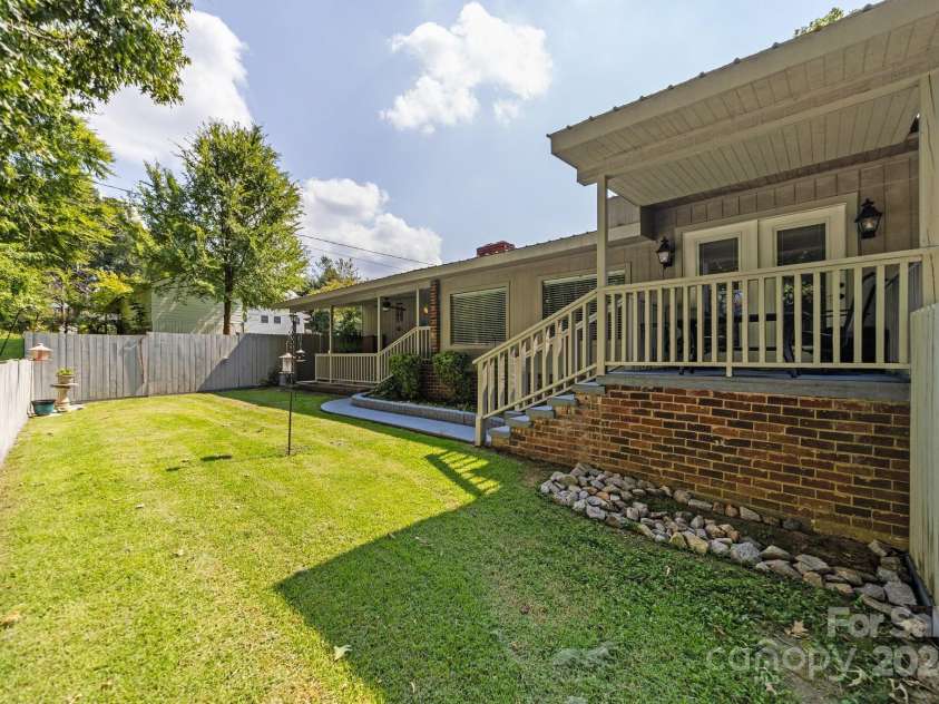 4120 Statesville Boulevard, Salisbury, NC 28147.  MLS# CAR4173800, YatesRealty ID 1446. 