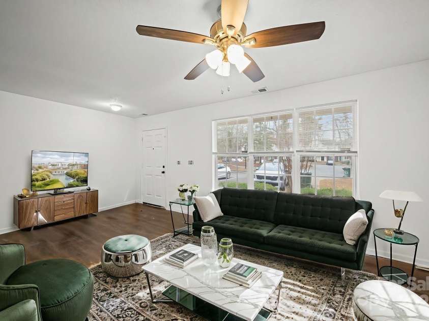 6766 Cypress Tree Lane, Charlotte, NC 28215.  MLS# CAR4330587, YatesRealty ID 1446. 