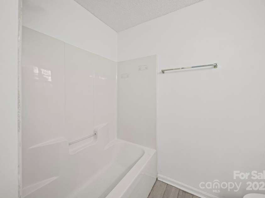 6766 Cypress Tree Lane, Charlotte, NC 28215.  MLS# CAR4330587, YatesRealty ID 1446. 