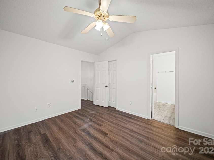 6766 Cypress Tree Lane, Charlotte, NC 28215.  MLS# CAR4330587, YatesRealty ID 1446. 