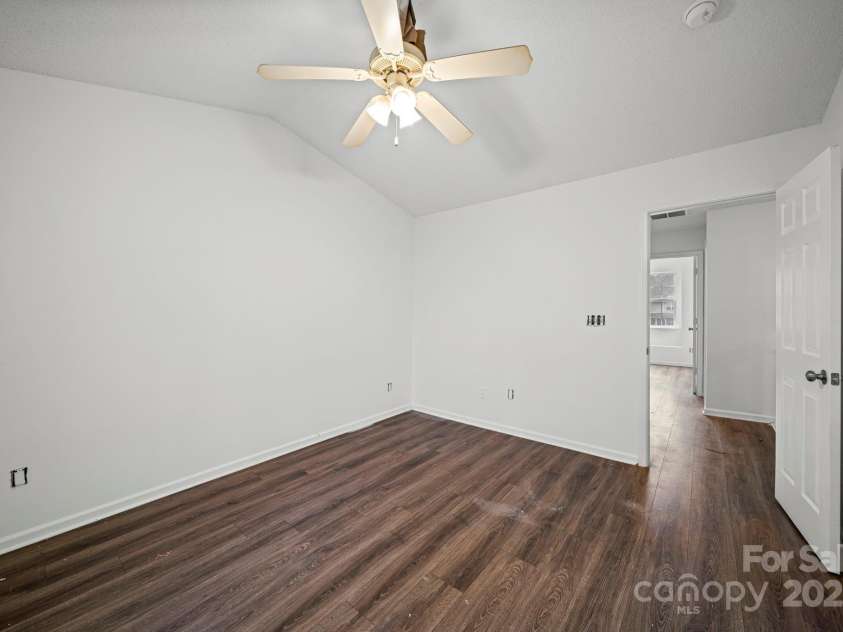 6766 Cypress Tree Lane, Charlotte, NC 28215.  MLS# CAR4330587, YatesRealty ID 1446. 