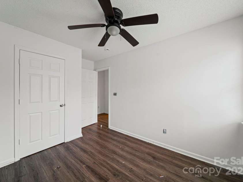 6766 Cypress Tree Lane, Charlotte, NC 28215.  MLS# CAR4330587, YatesRealty ID 1446. 