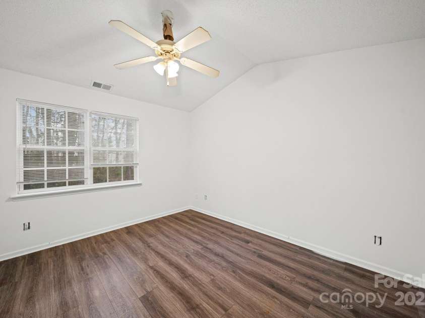 6766 Cypress Tree Lane, Charlotte, NC 28215.  MLS# CAR4330587, YatesRealty ID 1446. 