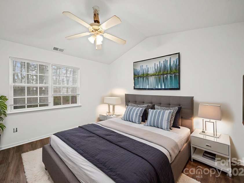 6766 Cypress Tree Lane, Charlotte, NC 28215.  MLS# CAR4330587, YatesRealty ID 1446. 