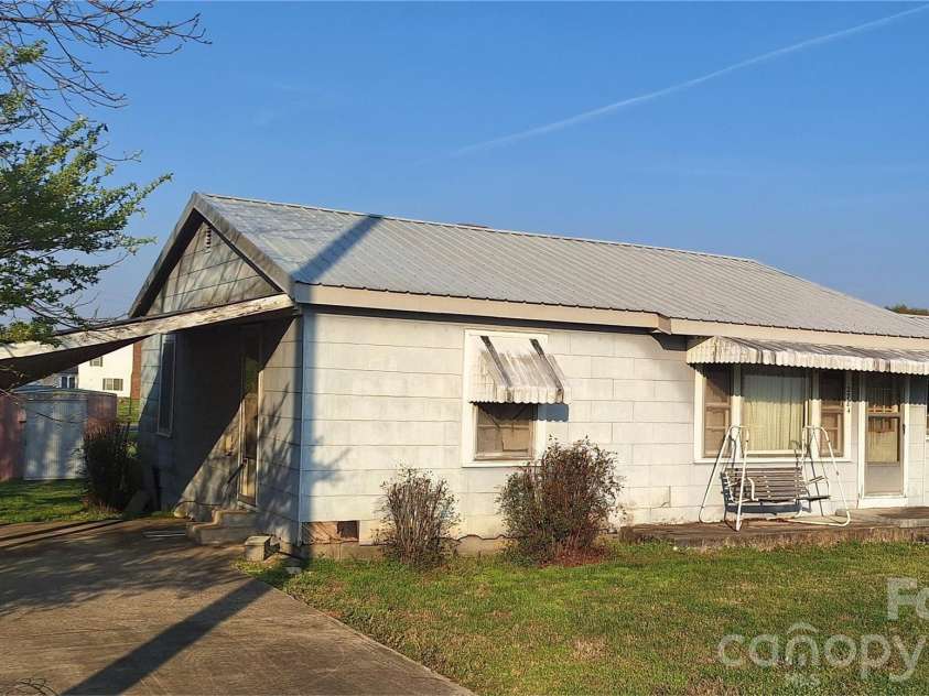 2786 Cat Square Road, Vale, NC 28168.  MLS# CAR4362545, YatesRealty ID 14460. Front