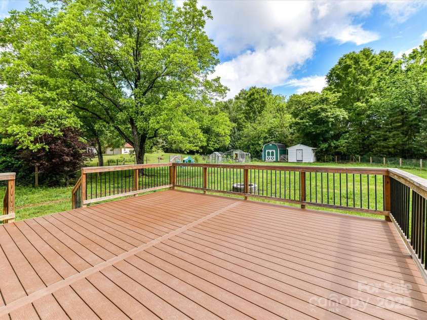 915 Gate Road, Monroe, NC 28112.  MLS# CAR4245908, YatesRealty ID 14460. 