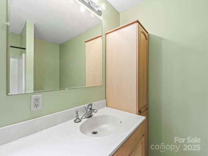 316 Big Raven Lane, Saluda, NC 28773.  MLS# CAR4254113, YatesRealty ID 14461. 