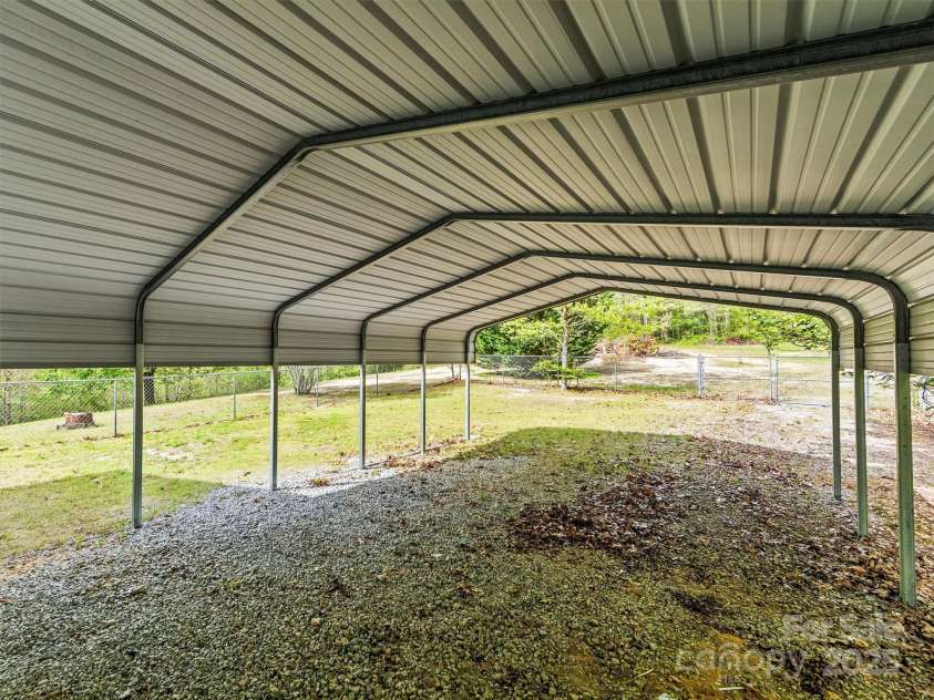 316 Big Raven Lane, Saluda, NC 28773.  MLS# CAR4254113, YatesRealty ID 14461. 