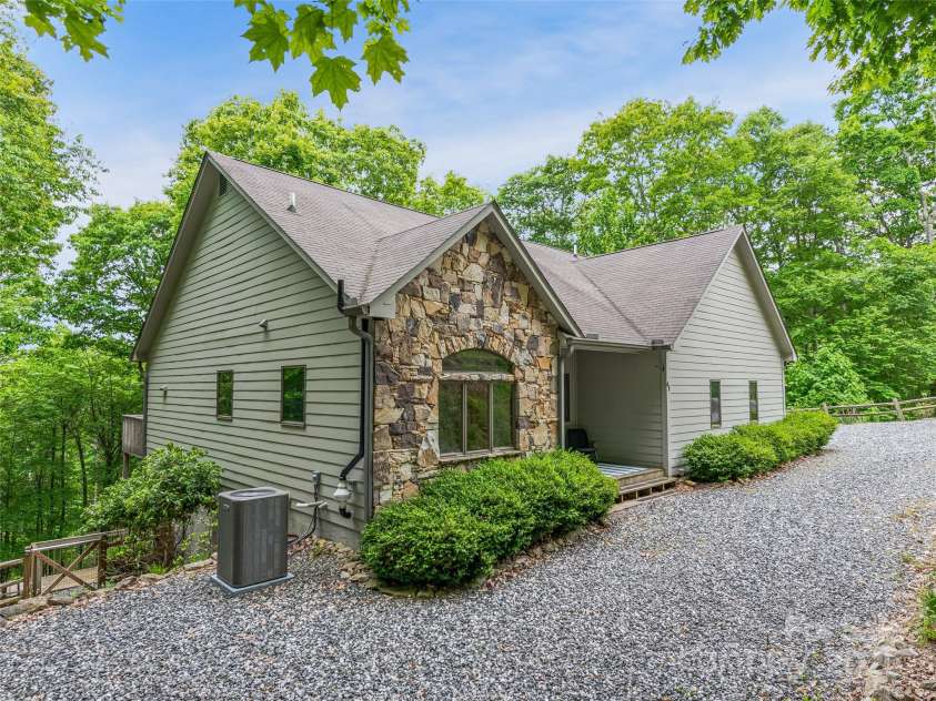 48 Grouse Thicket Road, Mars Hill, NC 28754.  MLS# CAR4201352, YatesRealty ID 14462. 