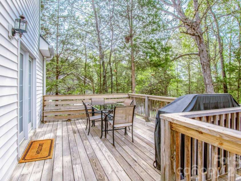 158 Wood Acre Drive, Mooresville, NC 28115.  MLS# CAR4366689, YatesRealty ID 14464. 