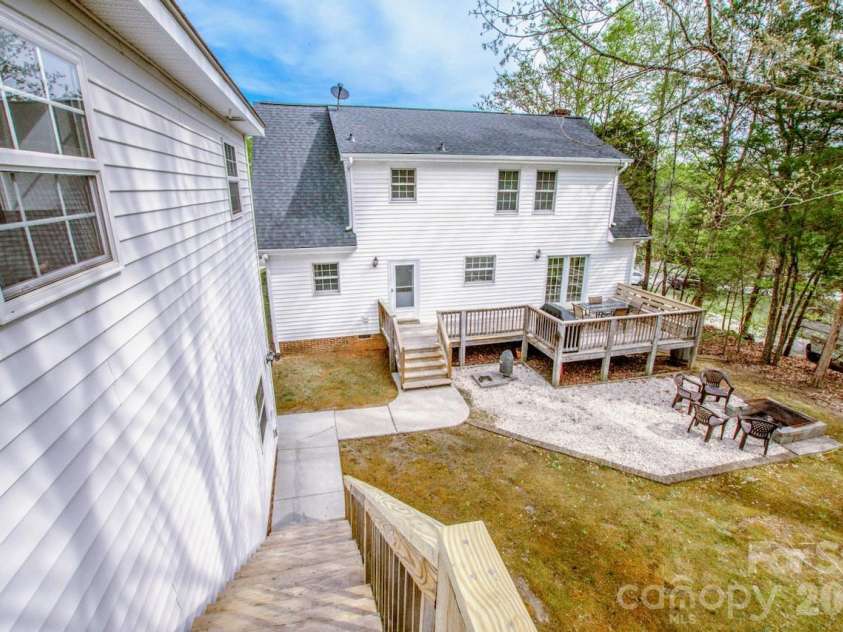 158 Wood Acre Drive, Mooresville, NC 28115.  MLS# CAR4366689, YatesRealty ID 14464. 