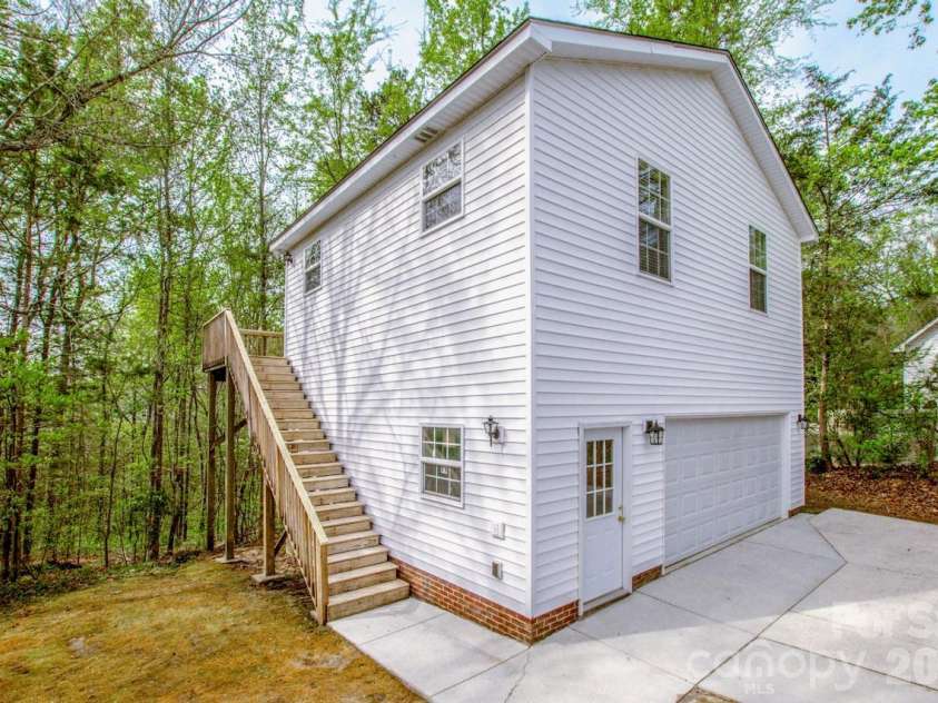 158 Wood Acre Drive, Mooresville, NC 28115.  MLS# CAR4366689, YatesRealty ID 14464. 