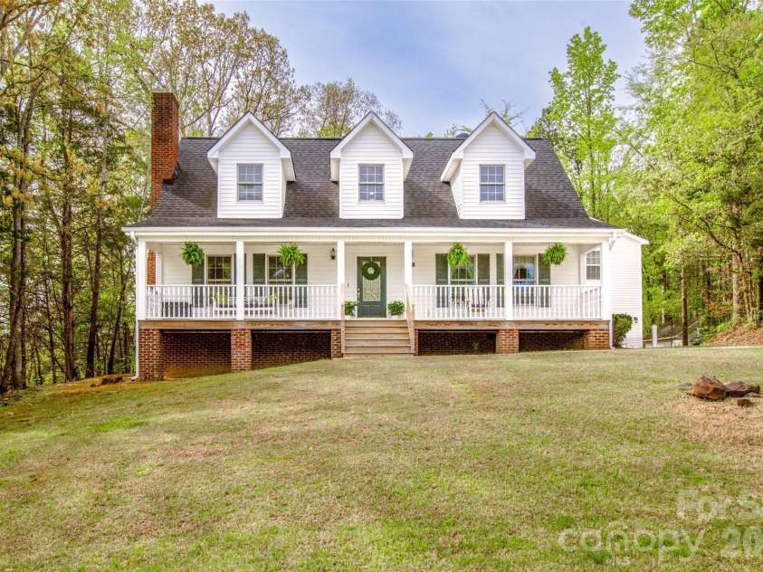 158 Wood Acre Drive, Mooresville, NC 28115.  MLS# CAR4366689, YatesRealty ID 14464. Beautiful Cape Cod style