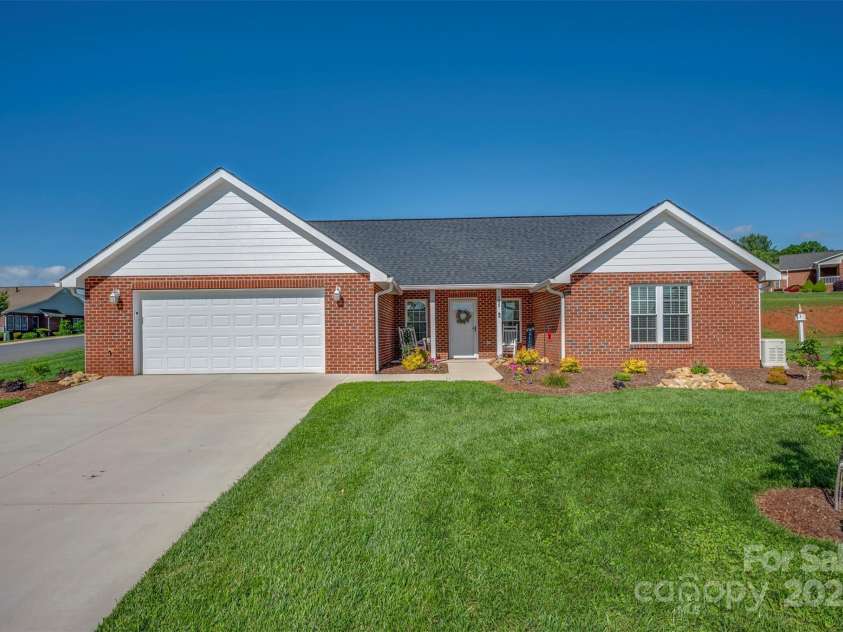 105 Kingston Place, Spindale, NC 28160.  MLS# CAR4256599, YatesRealty ID 14465. 