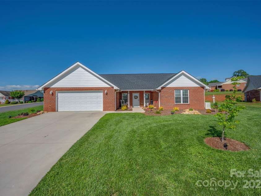 105 Kingston Place, Spindale, NC 28160.  MLS# CAR4256599, YatesRealty ID 14465. 