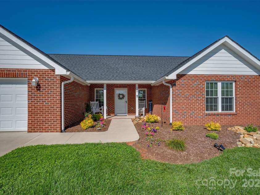 105 Kingston Place, Spindale, NC 28160.  MLS# CAR4256599, YatesRealty ID 14465. 