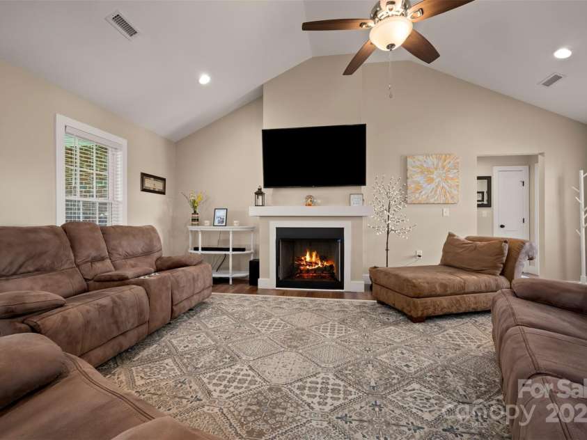 105 Kingston Place, Spindale, NC 28160.  MLS# CAR4256599, YatesRealty ID 14465. 