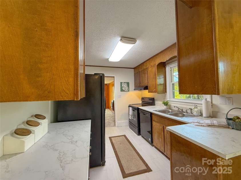 2020 Parkdale Avenue, Gastonia, NC 28052.  MLS# CAR4240839, YatesRealty ID 14466. 