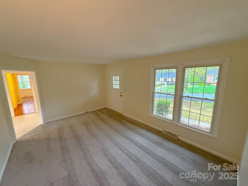 2020 Parkdale Avenue, Gastonia, NC 28052.  MLS# CAR4240839, YatesRealty ID 14466. 