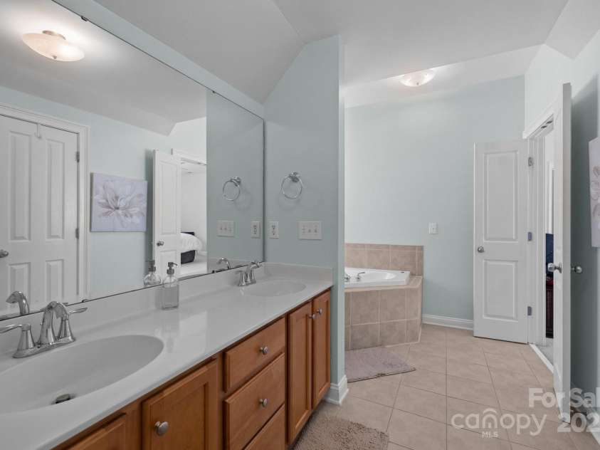 3208 Fifth Baxter Crossing, Fort Mill, SC 29708.  MLS# CAR4232738, YatesRealty ID 14468. 