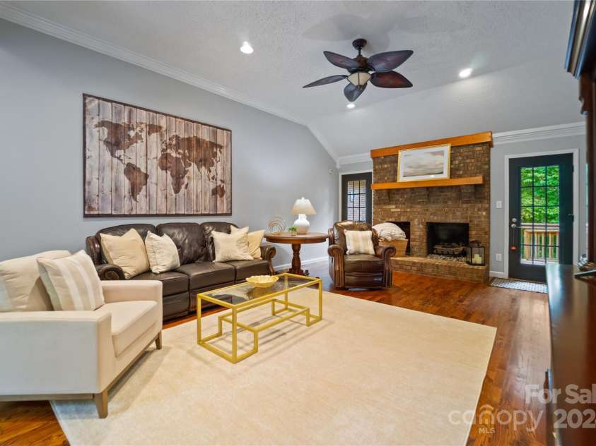 10235 Mount Holly Road, Charlotte, NC 28214.  MLS# CAR4177384, YatesRealty ID 1447. 