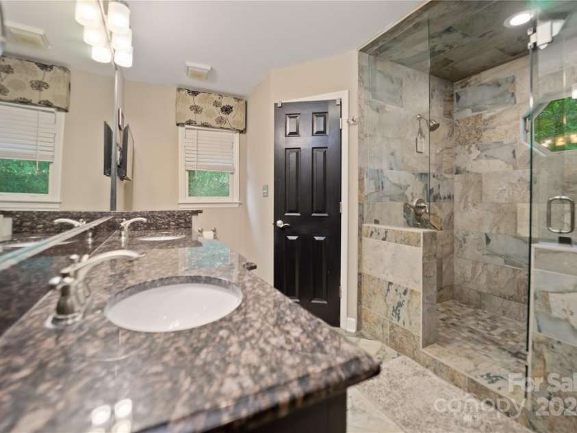 10235 Mount Holly Road, Charlotte, NC 28214.  MLS# CAR4177384, YatesRealty ID 1447. 