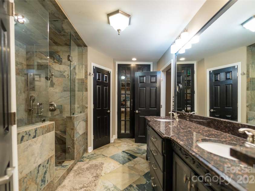 10235 Mount Holly Road, Charlotte, NC 28214.  MLS# CAR4177384, YatesRealty ID 1447. 