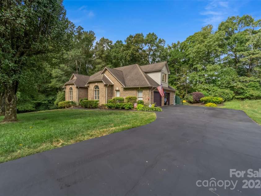 10235 Mount Holly Road, Charlotte, NC 28214.  MLS# CAR4177384, YatesRealty ID 1447. 