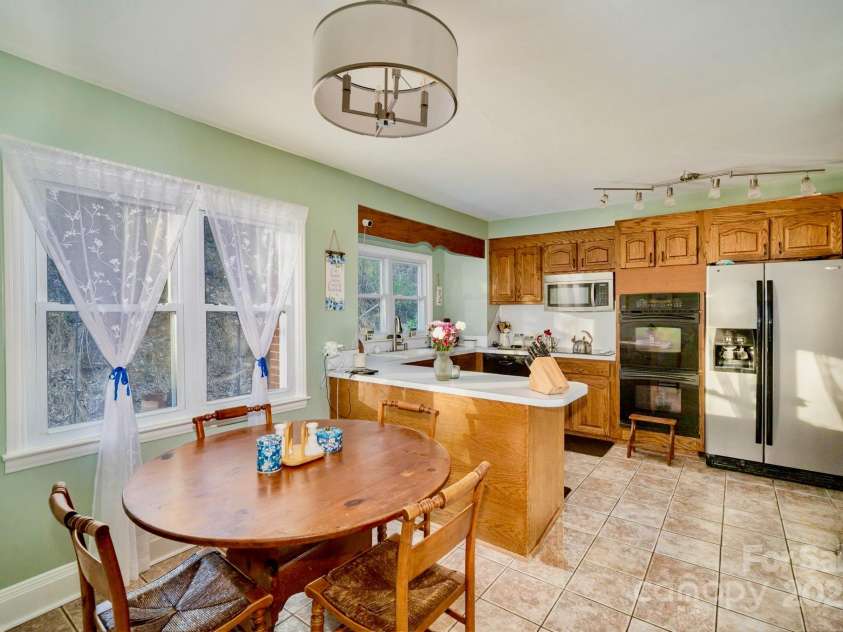 401 Inman Avenue, Bessemer City, NC 28016.  MLS# CAR4224332, YatesRealty ID 1447. 