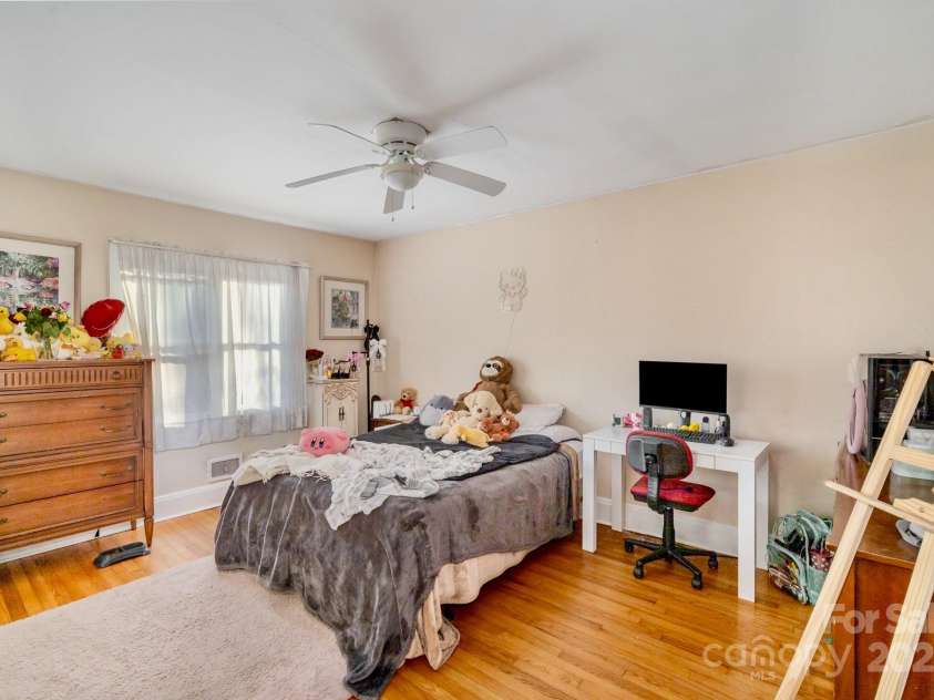 401 Inman Avenue, Bessemer City, NC 28016.  MLS# CAR4224332, YatesRealty ID 1447. 