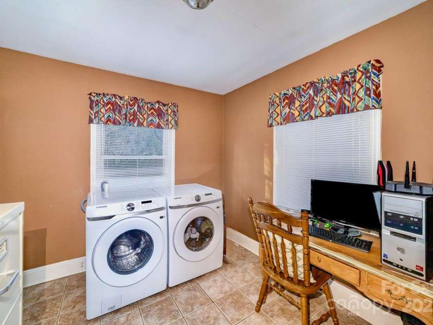 401 Inman Avenue, Bessemer City, NC 28016.  MLS# CAR4224332, YatesRealty ID 1447. 