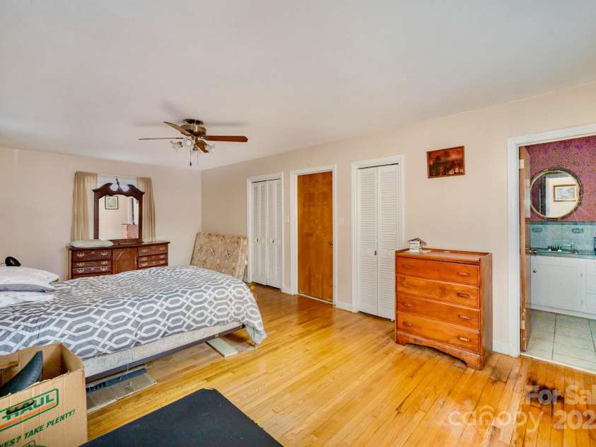 401 Inman Avenue, Bessemer City, NC 28016.  MLS# CAR4224332, YatesRealty ID 1447. 