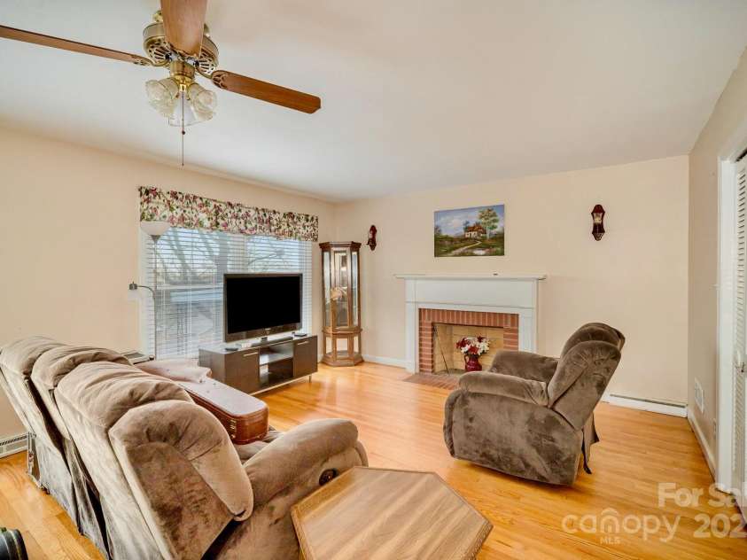 401 Inman Avenue, Bessemer City, NC 28016.  MLS# CAR4224332, YatesRealty ID 1447. 