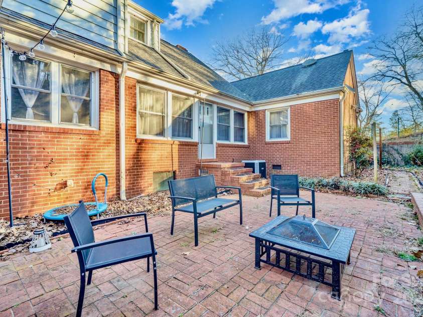 401 Inman Avenue, Bessemer City, NC 28016.  MLS# CAR4224332, YatesRealty ID 1447. 