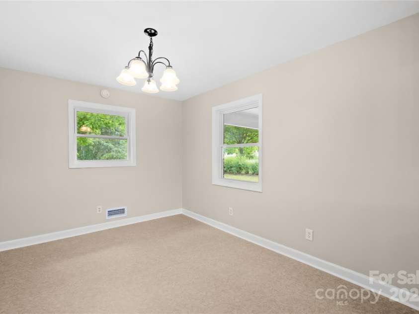 119 Oak Avenue, Shelby, NC 28152.  MLS# CAR4260905, YatesRealty ID 14470. 