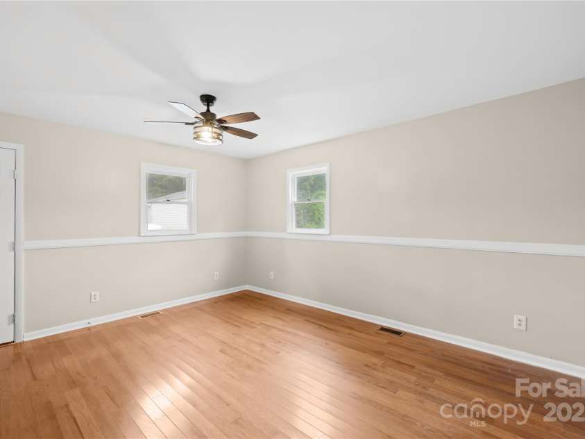 119 Oak Avenue, Shelby, NC 28152.  MLS# CAR4260905, YatesRealty ID 14470. 