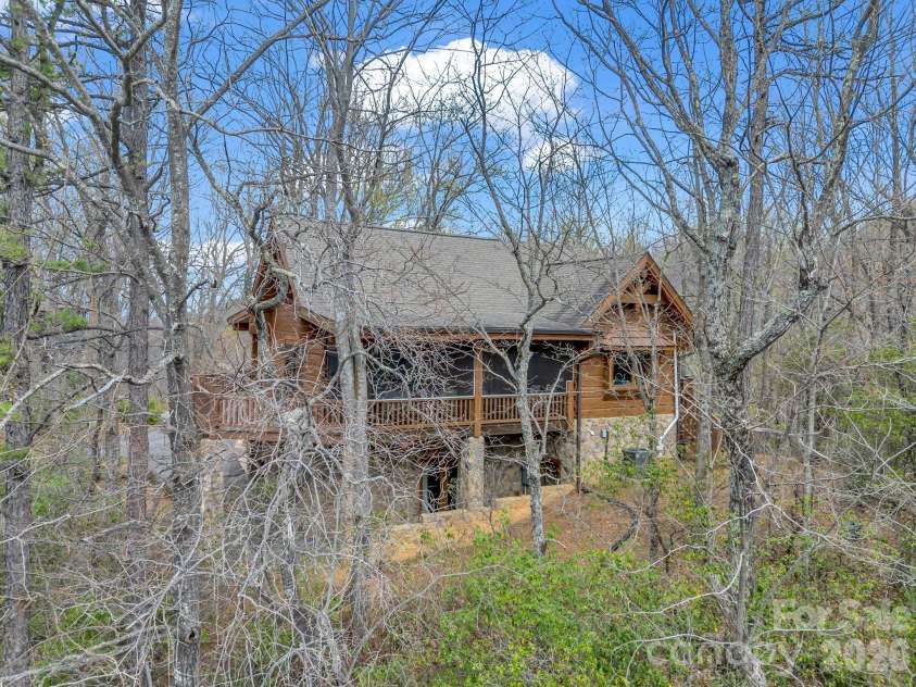 294 Verbena Drive, Black Mountain, NC 28711.  MLS# CAR4356728, YatesRealty ID 14470. 