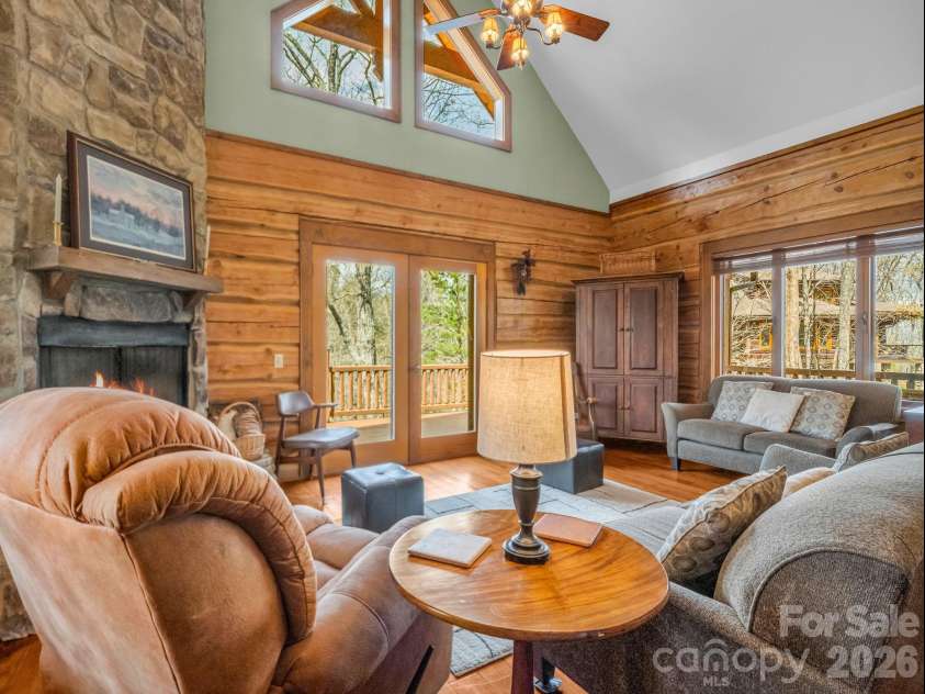 294 Verbena Drive, Black Mountain, NC 28711.  MLS# CAR4356728, YatesRealty ID 14470. 