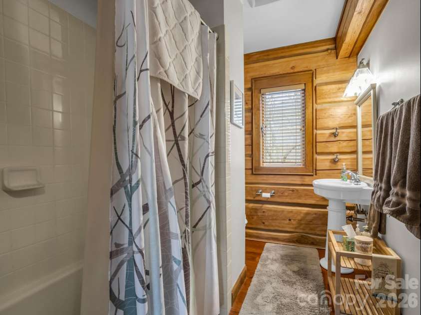 294 Verbena Drive, Black Mountain, NC 28711.  MLS# CAR4356728, YatesRealty ID 14470. 